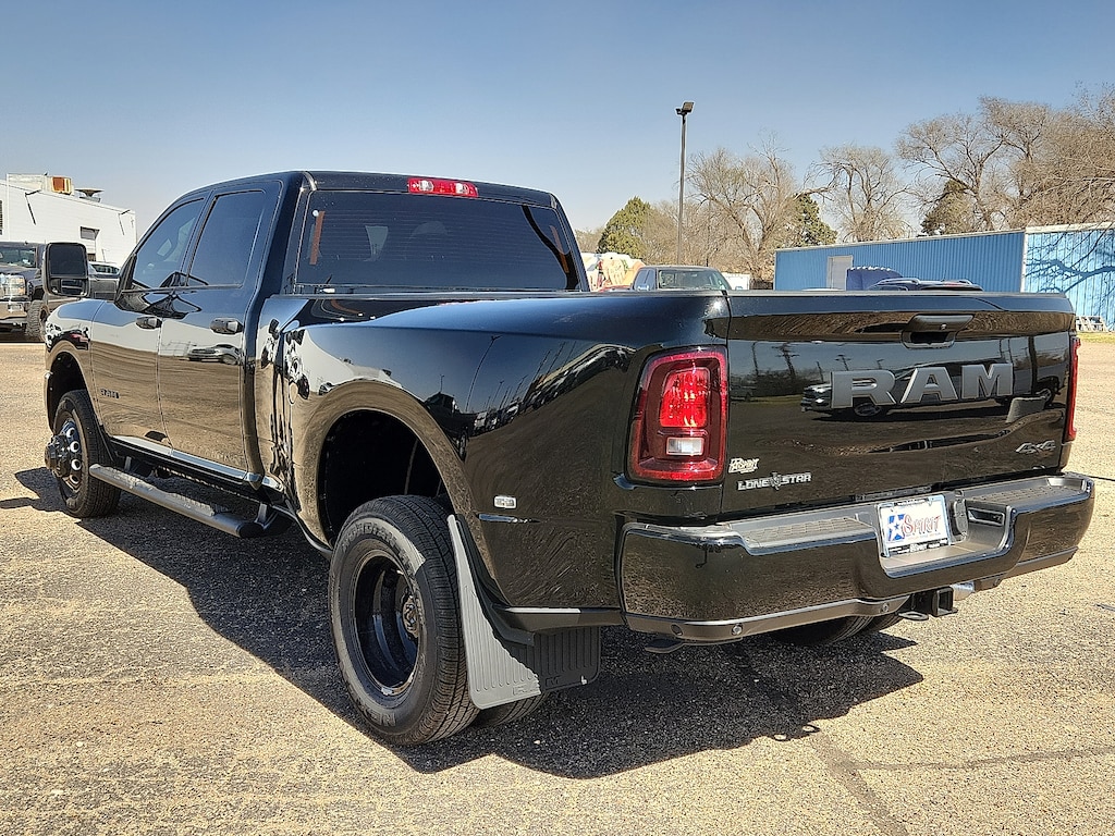 New 2026 Ram 3500 LONE STAR CREW CAB 4X4 8' BOX Pickup