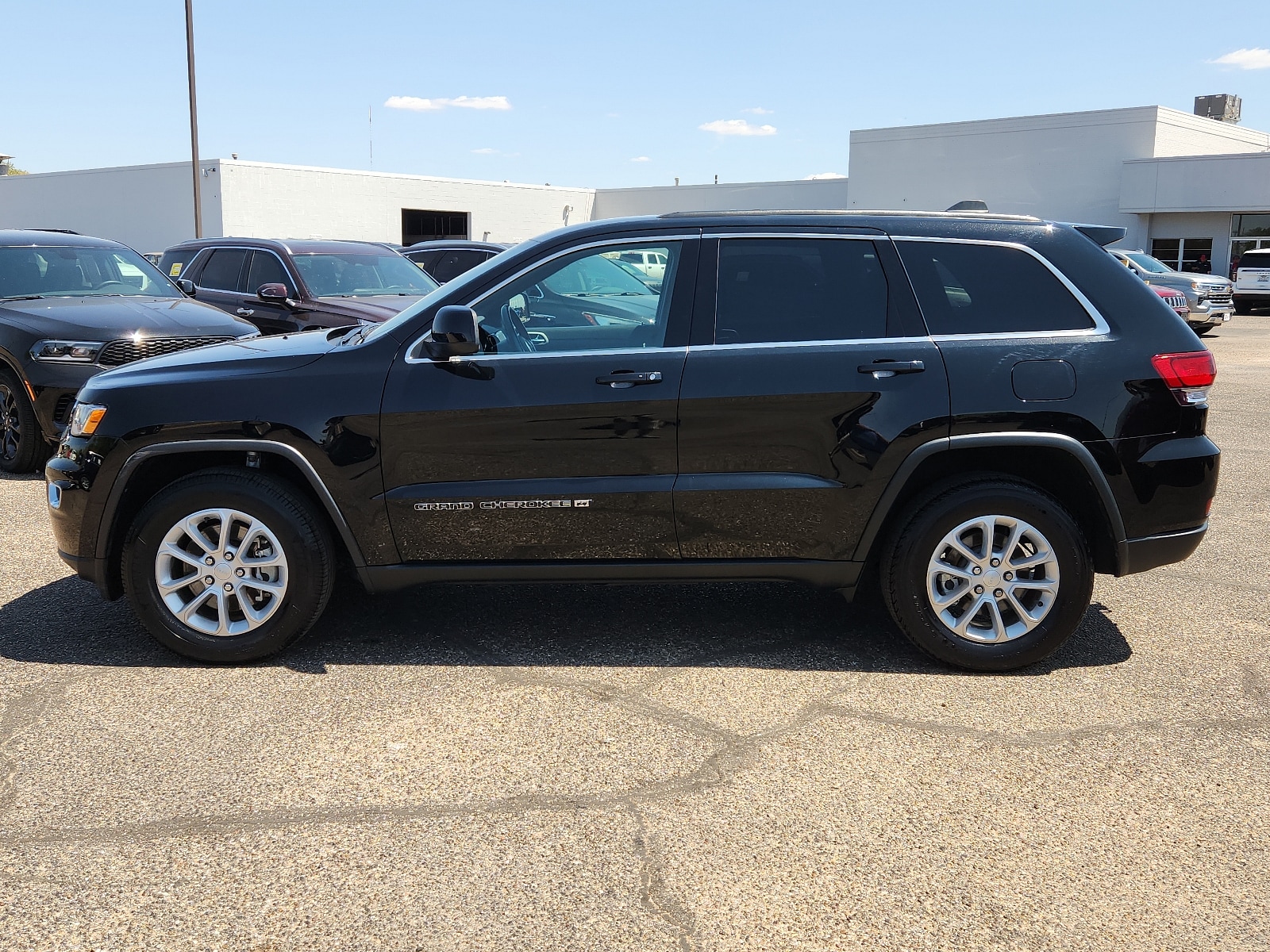 Used 2022 Jeep Grand Cherokee WK Laredo E with VIN 1C4RJEAG4NC153290 for sale in Lubbock, TX