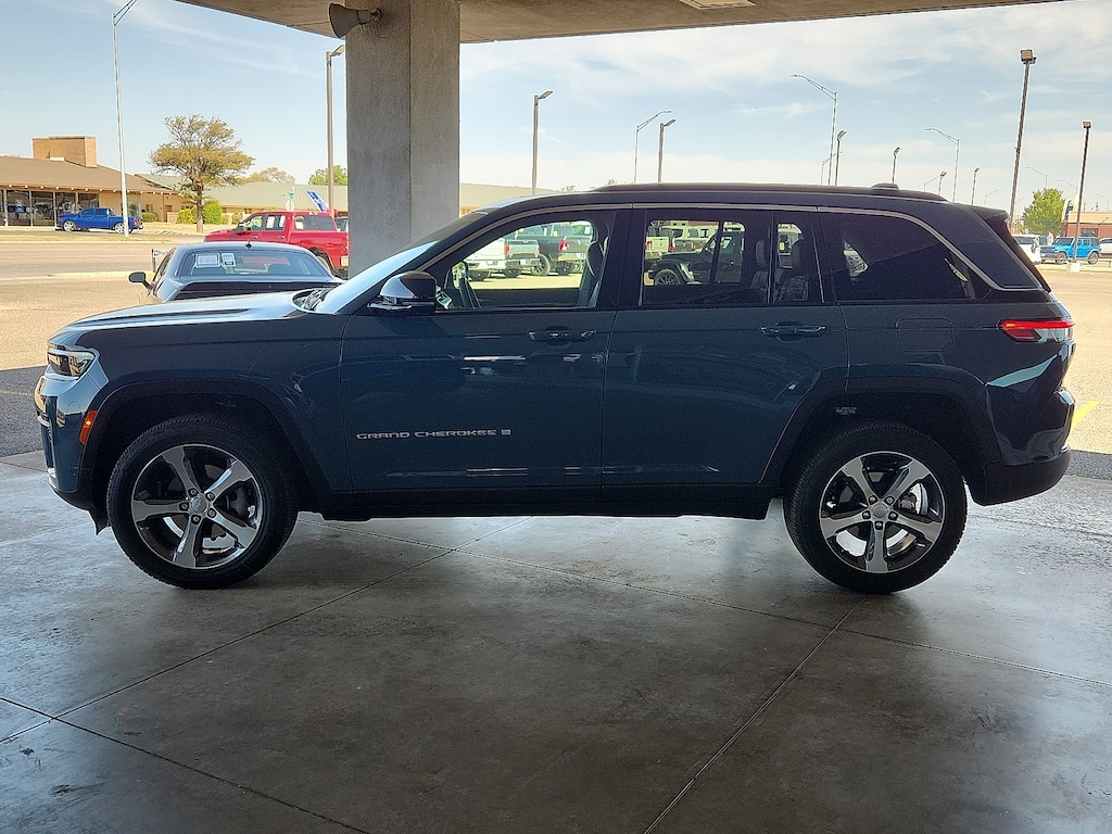 New 2026 Jeep Grand Cherokee LIMITED 4X4 Sport Utility