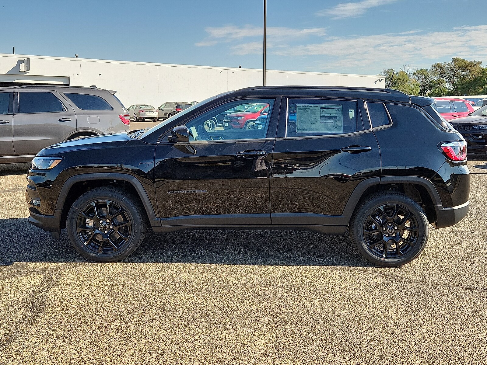 2026 Jeep Compass Latitude photo 2