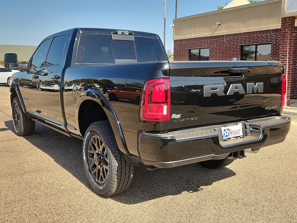 New 2026 Ram 2500 LIMITED CREW CAB 4X4 6'4 BOX Pickup