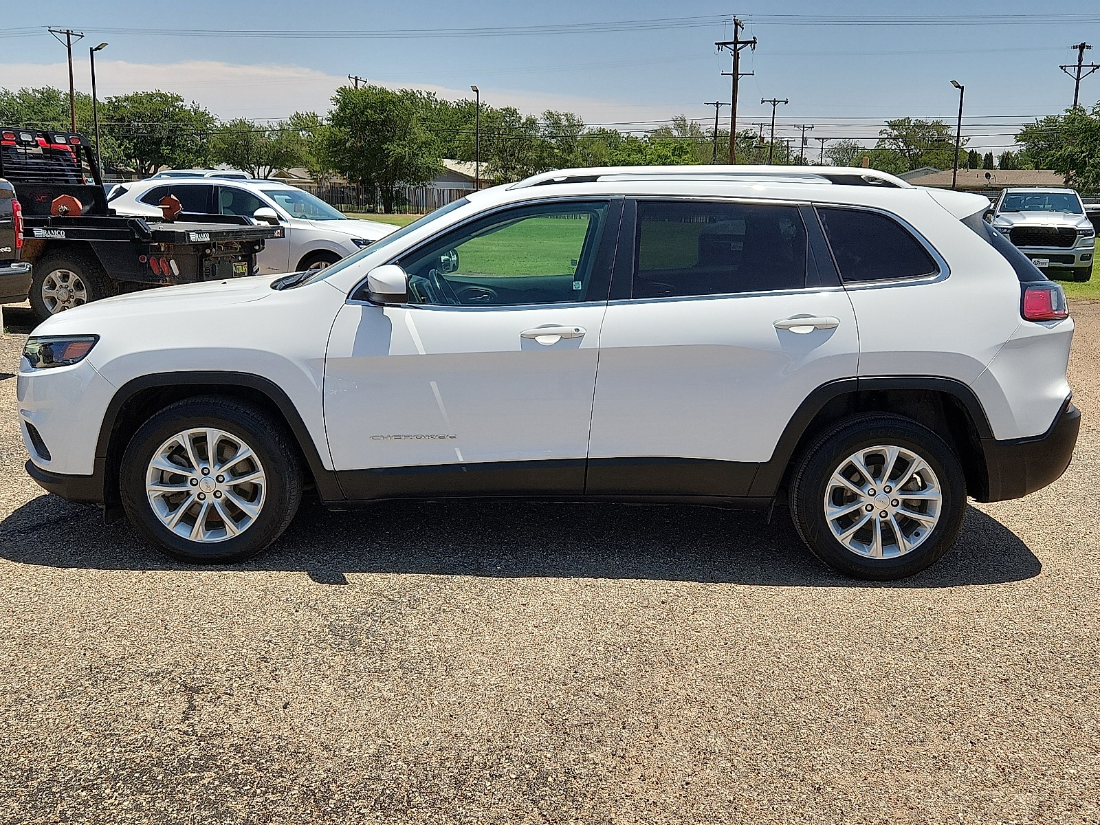 Used 2019 Jeep Cherokee Latitude with VIN 1C4PJLCB4KD358837 for sale in Lubbock, TX