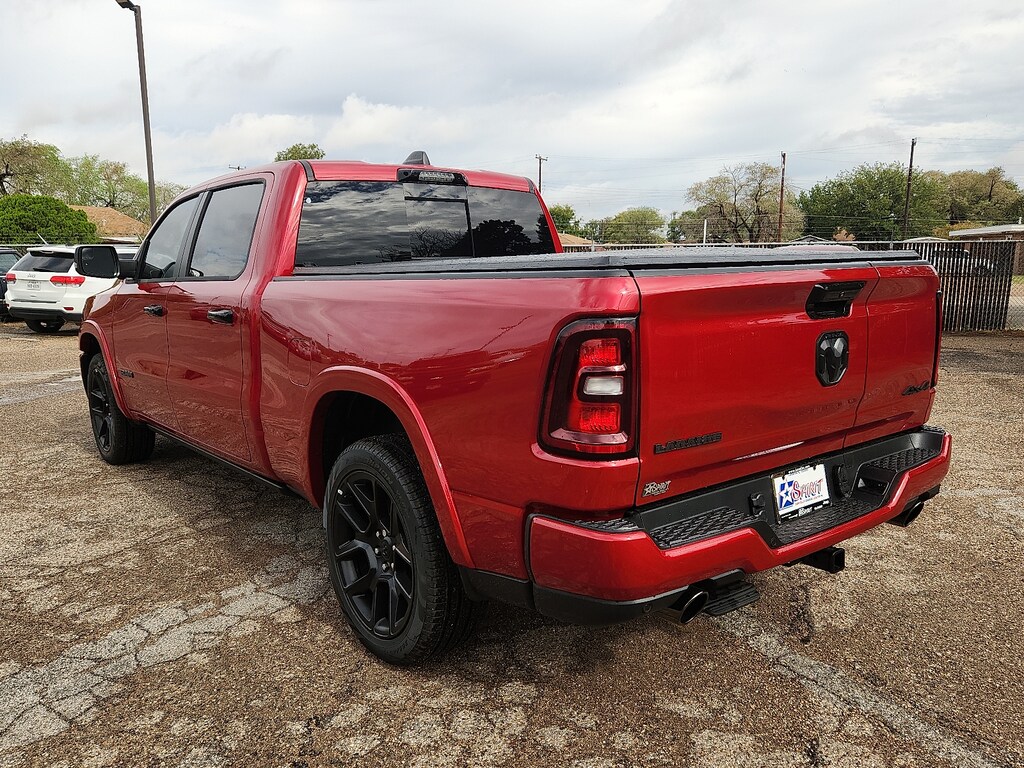 New 2026 Ram 1500 LARAMIE CREW CAB 4X4 Pickup