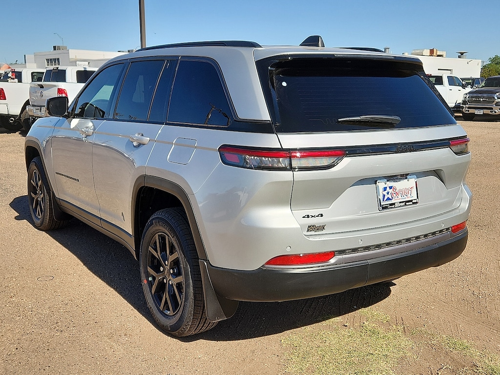 New 2026 Jeep Grand Cherokee LAREDO ALTITUDE 4X4 Sport Utility