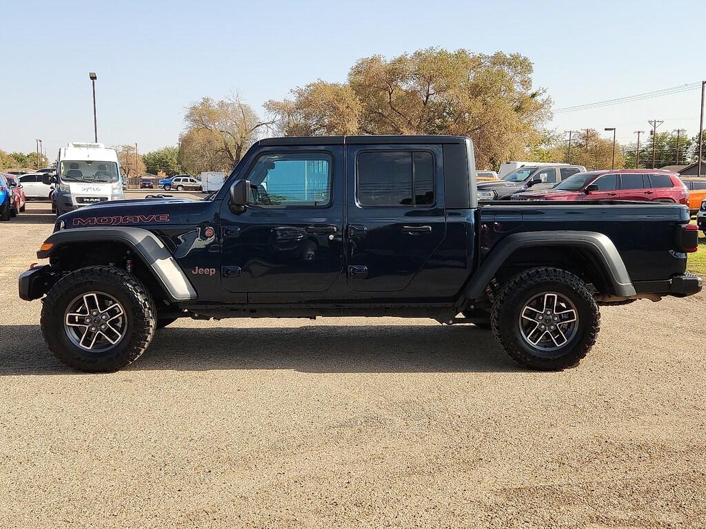 Used 2025 Jeep Gladiator Mojave 4x4 Crew Cab 5 ft. box