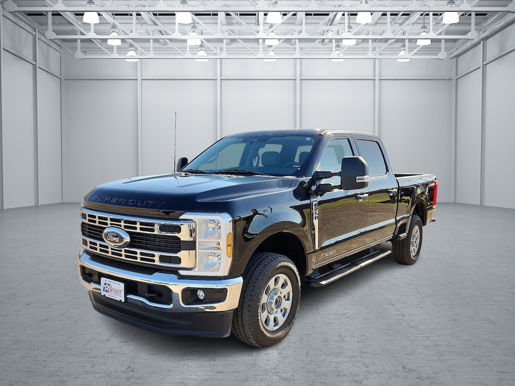 Used 2024 Ford F-250 XLT 4x4 Crew Cab 6.75 ft. box 160 in. WB SRW Sedan