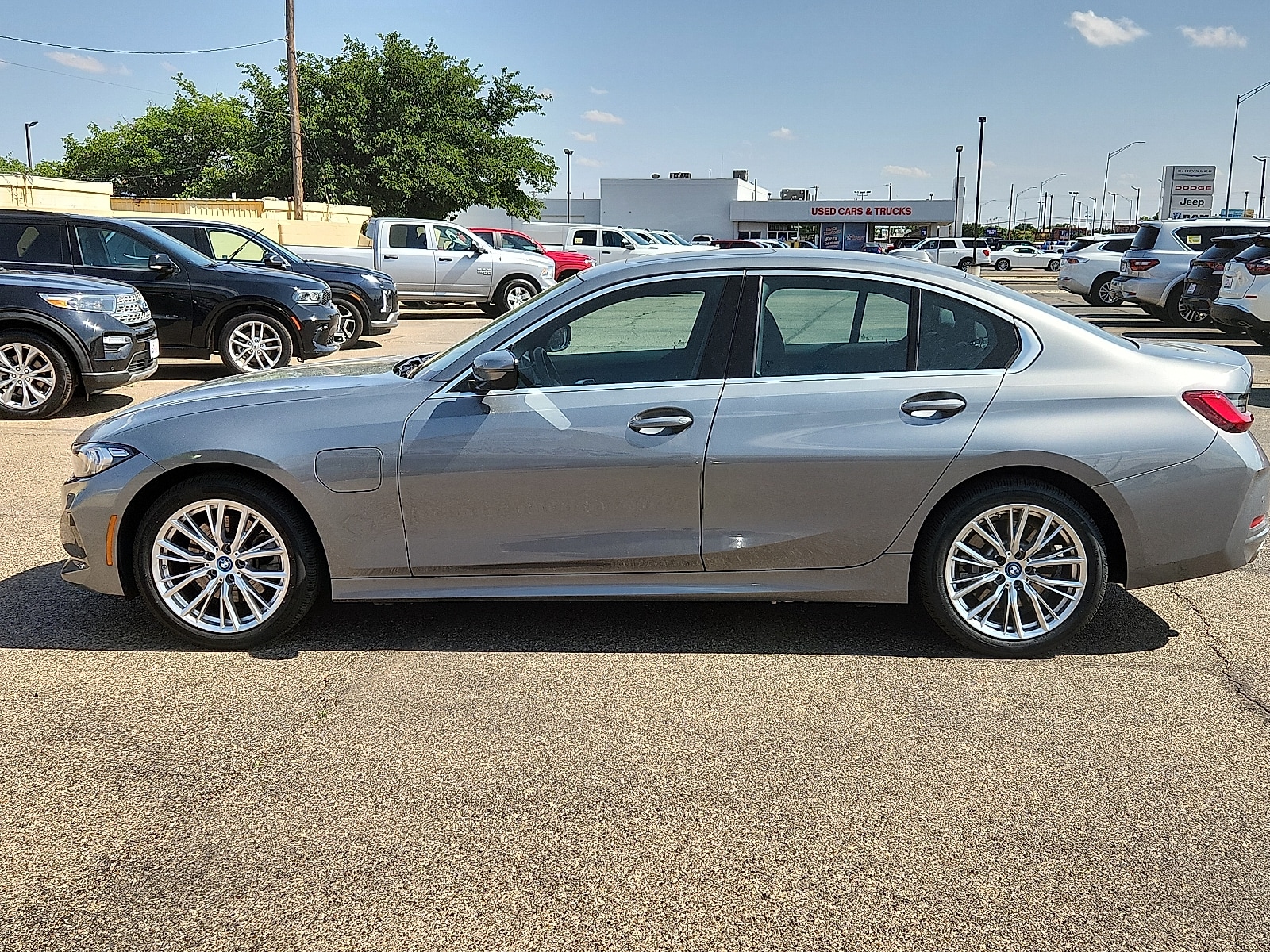 Used 2024 BMW 3 Series 330e with VIN 3MW39FS05R8E10859 for sale in Lubbock, TX