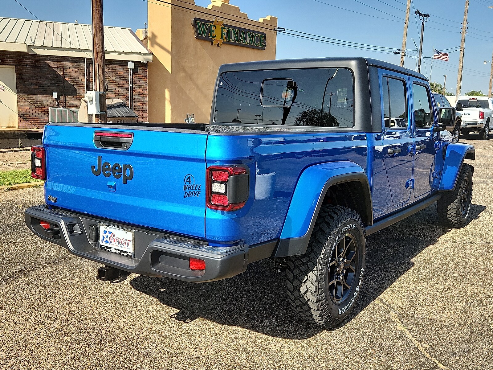 2025 Jeep Gladiator Willys photo 4
