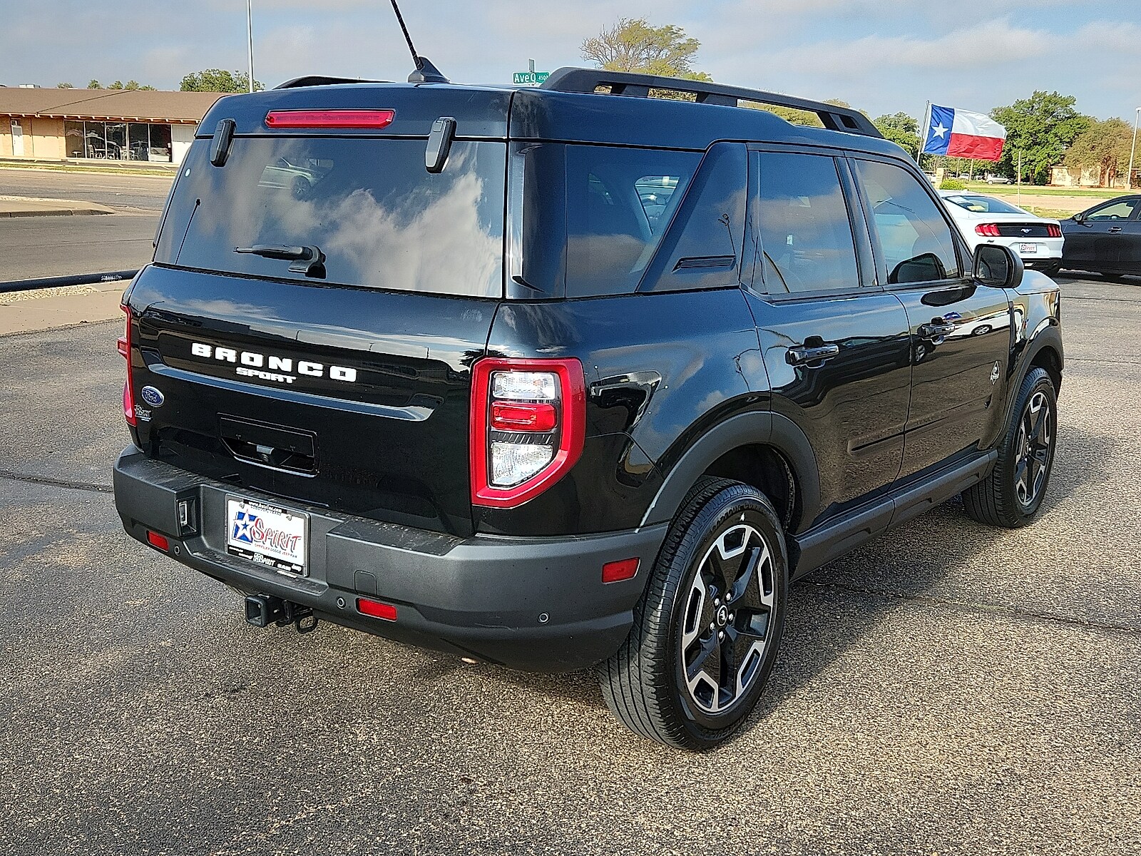 2023 Ford Bronco Sport Outer Banks photo 4