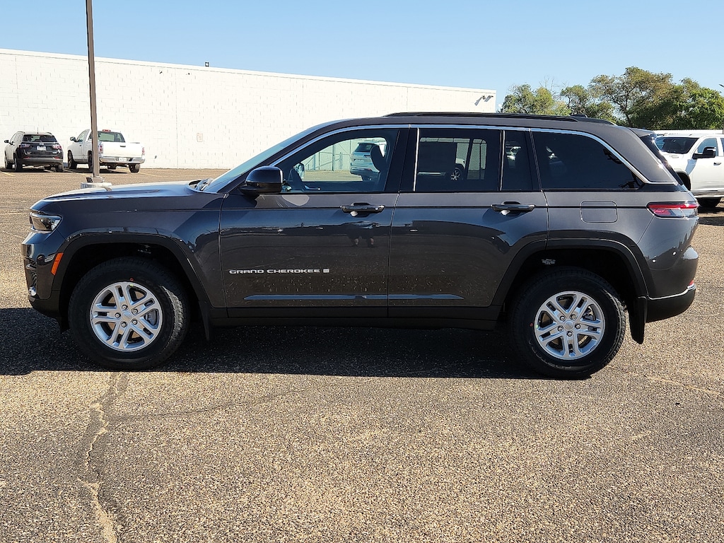New 2025 Jeep Grand Cherokee LAREDO 4X2 Sport Utility