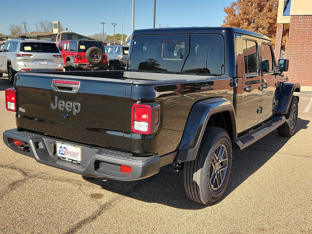 New 2026 Jeep Gladiator SPORT S 4X4 Pickup