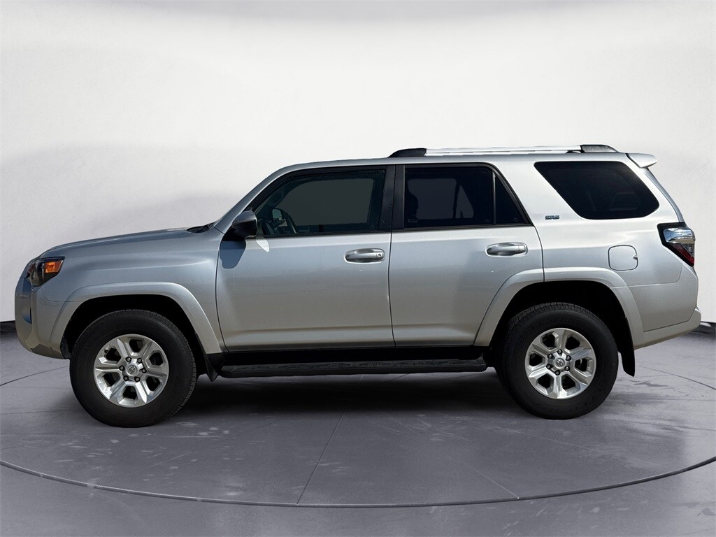 2024 Toyota 4Runner SR5 photo 2