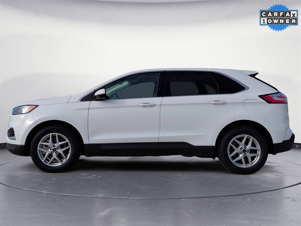 2024 Ford Edge SEL photo 2
