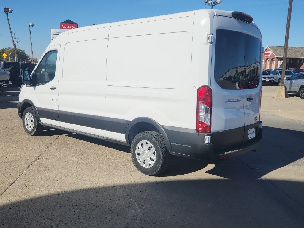 2023 Ford Transit photo 4