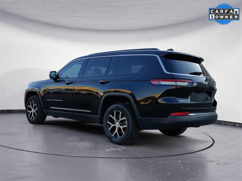 2024 Jeep Grand Cherokee Limited photo 3