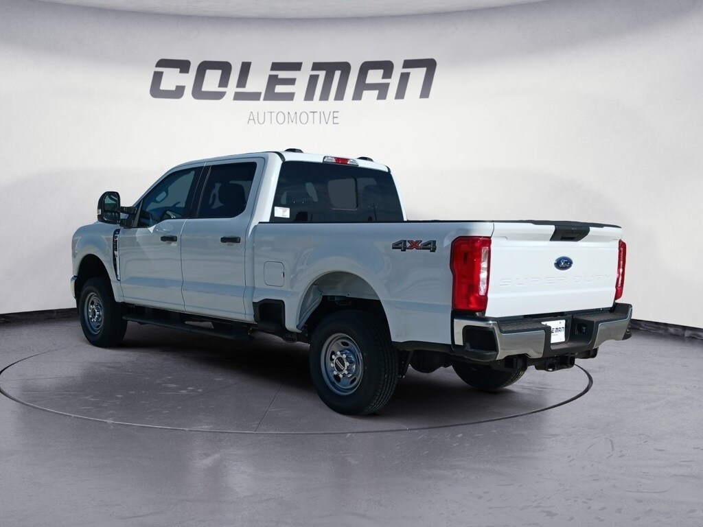 2025 Ford F-250 photo 3