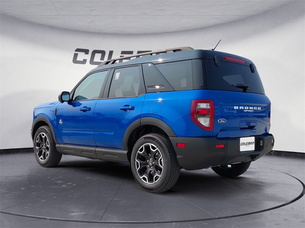 2025 Ford Bronco Sport Outer Banks photo 3
