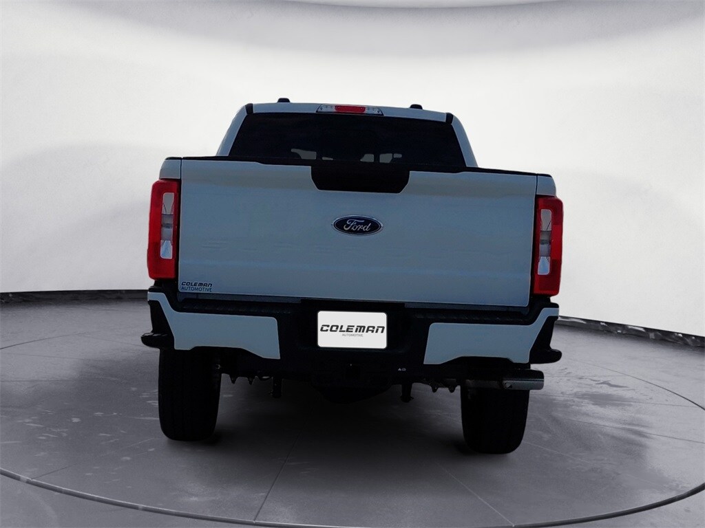 2026 Ford F-350 photo 4
