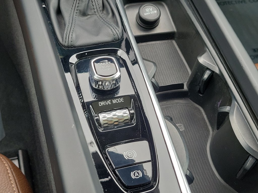 2019 Volvo XC60 T6 Momentum - photo 28