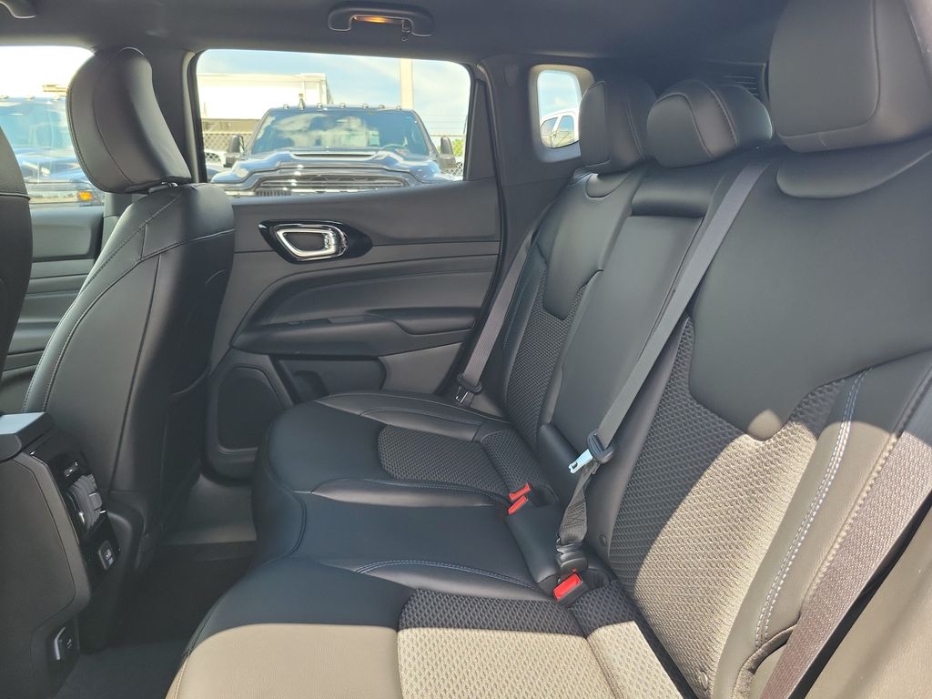 2026 Jeep Compass Latitude - photo 11