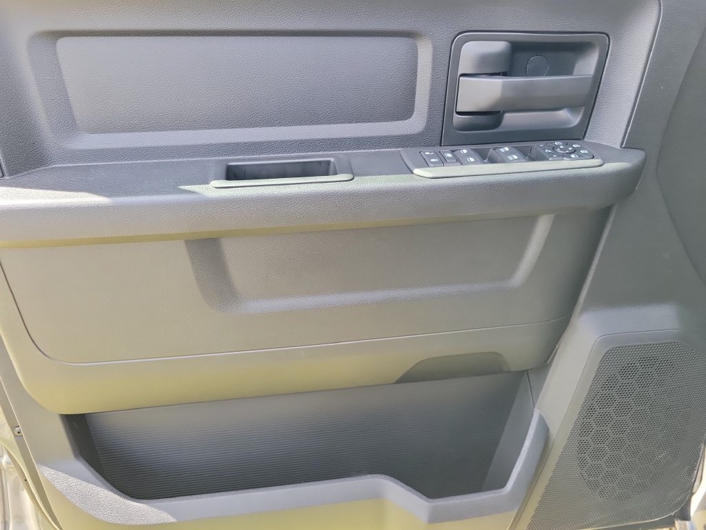 2027 Ram 2500 Black Express - photo 12