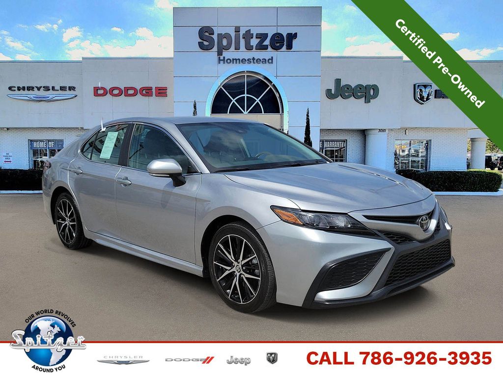 2024 Toyota Camry SE