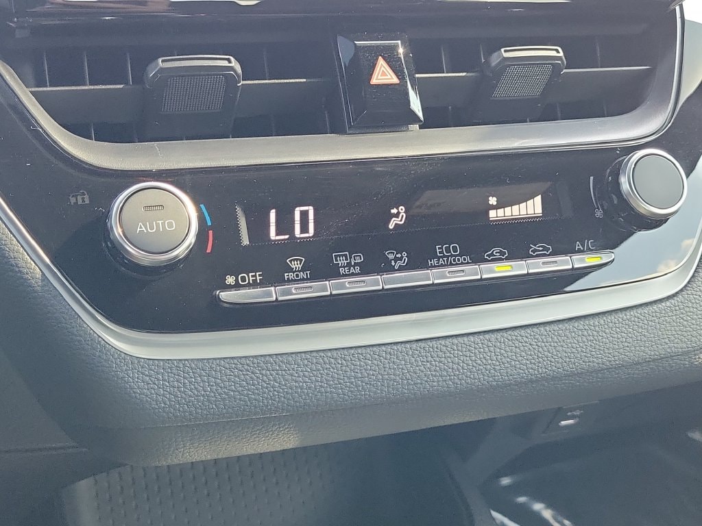 2026 Toyota Corolla SE - photo 25