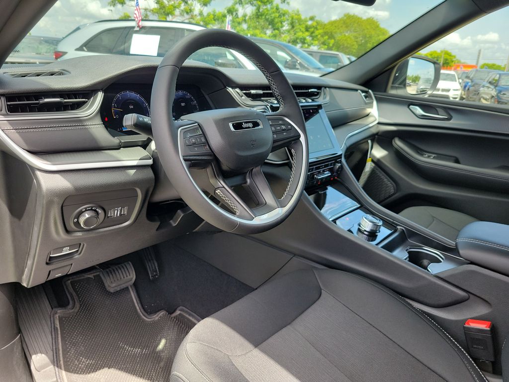 2026 Jeep Grand Cherokee L Laredo - photo 10