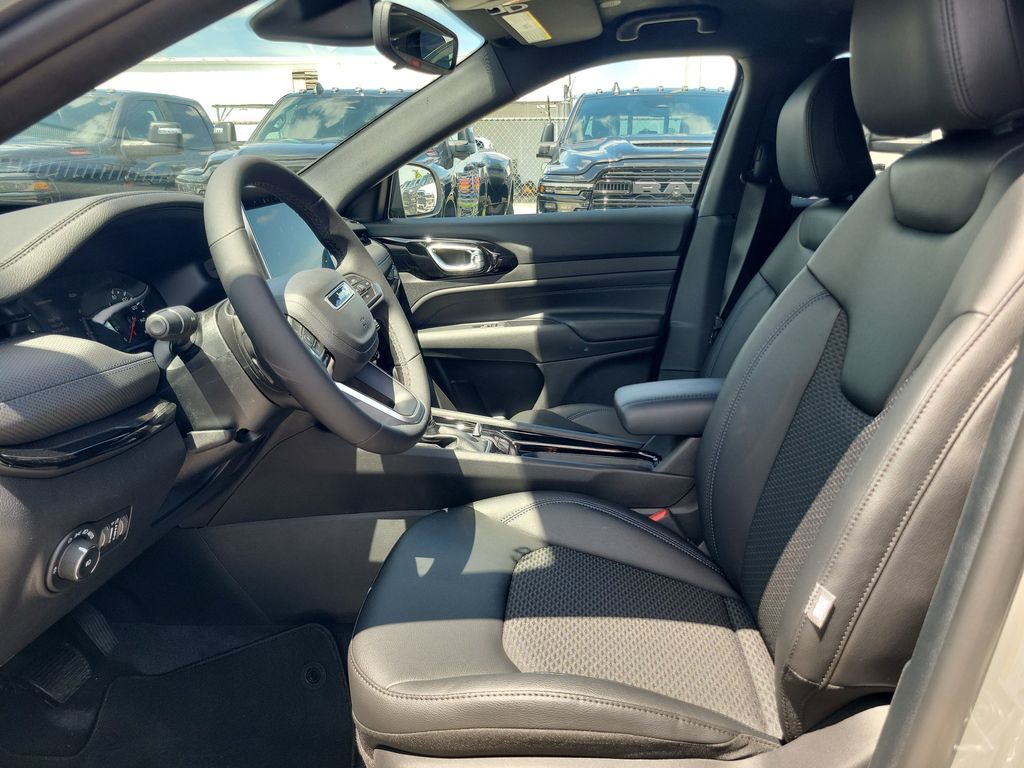 2026 Jeep Compass Latitude - photo 20