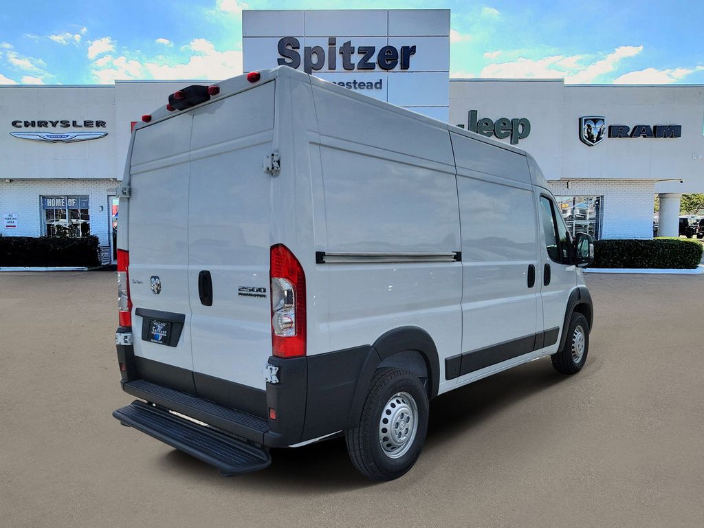 2026 Ram ProMaster High Roof - photo 3