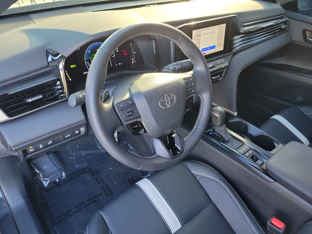 2025 Toyota Camry SE - photo 12