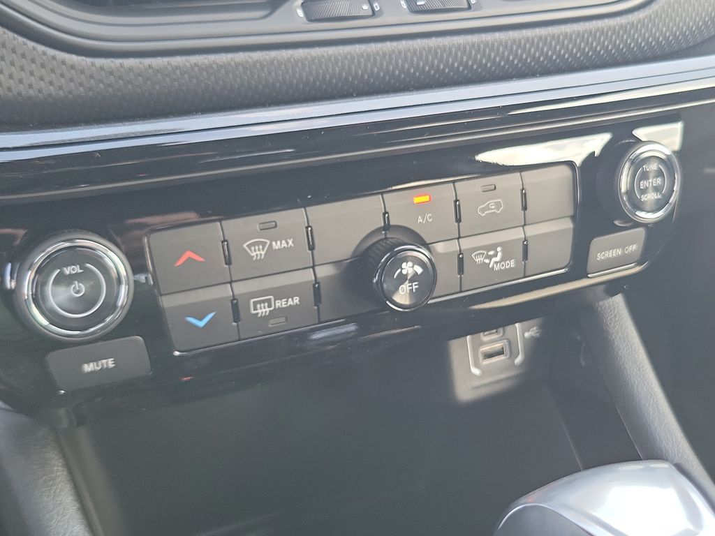 2026 Jeep Compass Latitude - photo 30