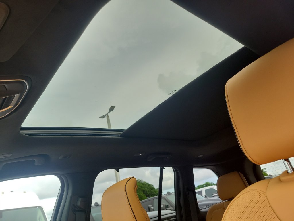 2027 Jeep Grand Cherokee Summit - photo 20