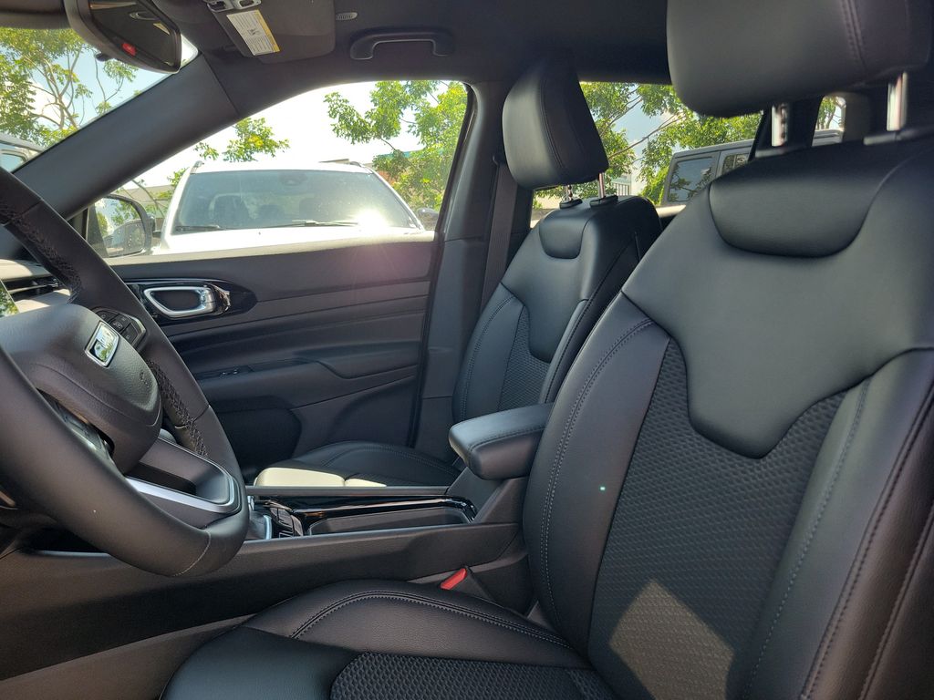 2026 Jeep Compass Latitude - photo 22