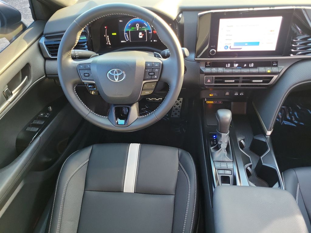 2025 Toyota Camry SE - photo 15