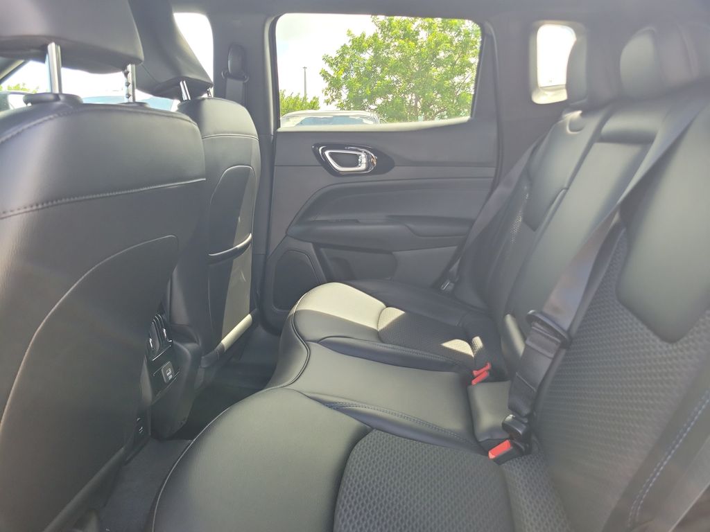 2026 Jeep Compass Latitude - photo 13