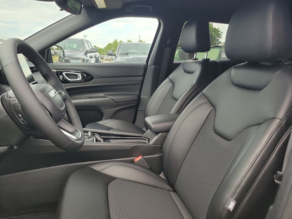 2026 Jeep Compass Latitude - photo 21