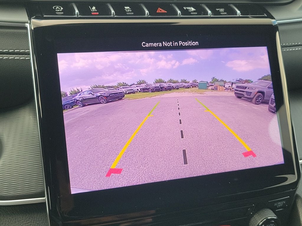 2027 Jeep Grand Cherokee Laredo - photo 24
