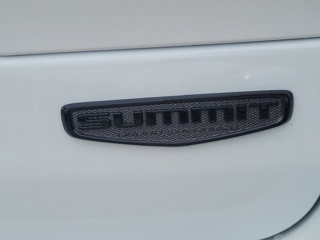2027 Jeep Grand Cherokee Summit - photo 8