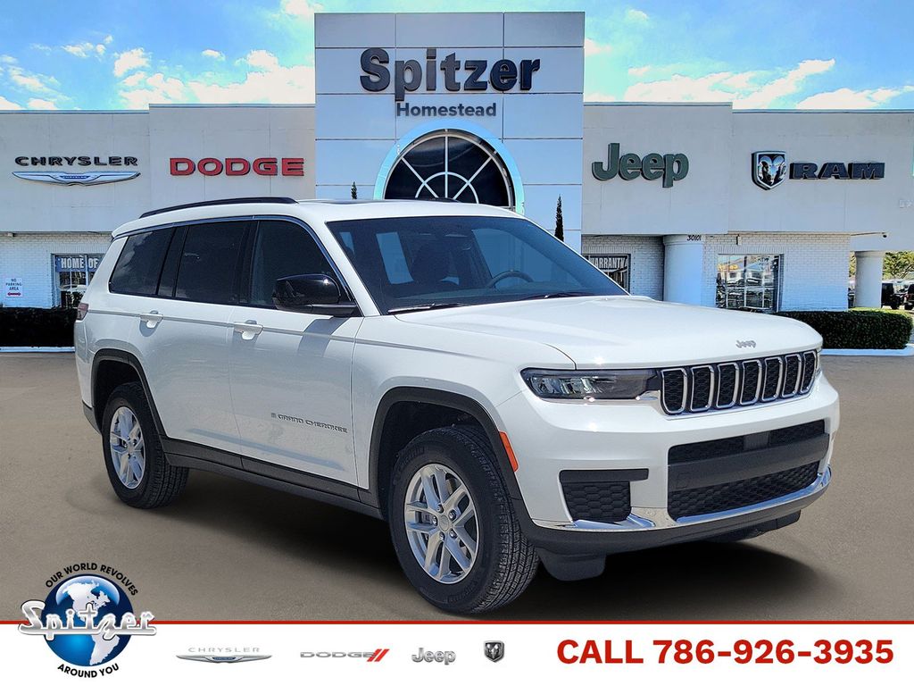 2026 Jeep Grand Cherokee Laredo - photo 2