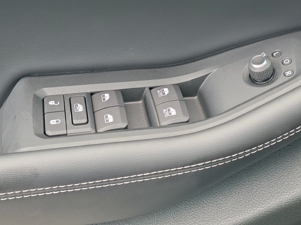 2027 Jeep Grand Cherokee Laredo - photo 29