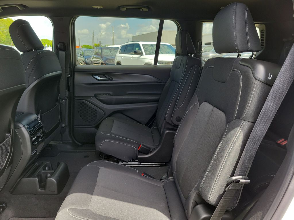 2026 Jeep Grand Cherokee L Laredo - photo 14