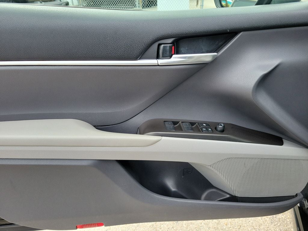 2023 Toyota Camry SE - photo 19