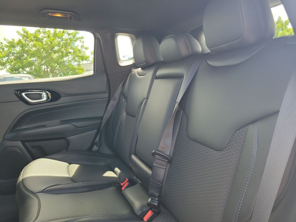 2026 Jeep Compass Latitude - photo 12