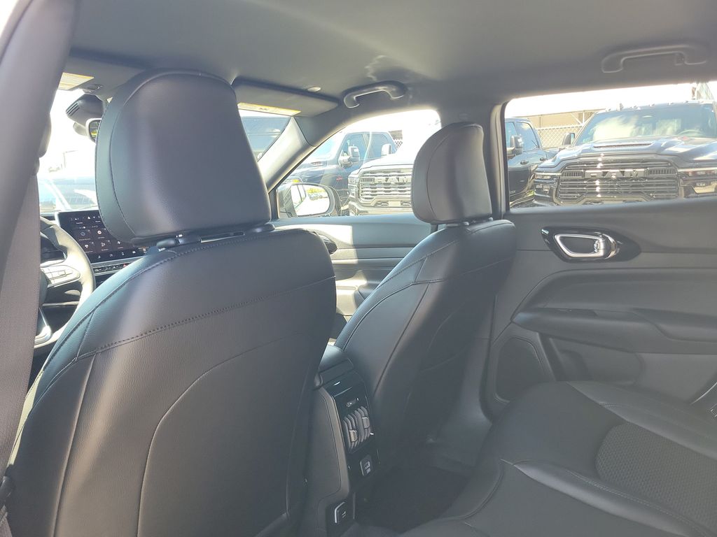 2026 Jeep Compass Latitude - photo 14