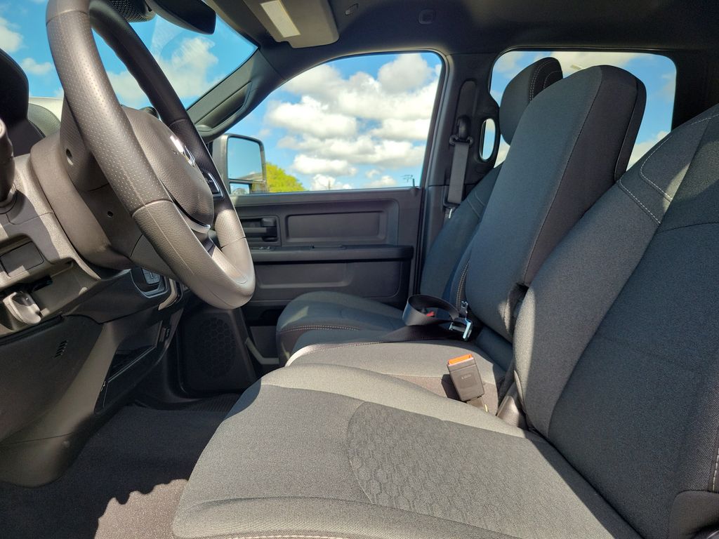 2027 Ram 2500 Black Express - photo 15