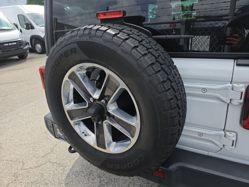 2018 Jeep Wrangler Unlimited Sahara - photo 6