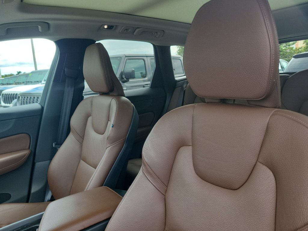 2019 Volvo XC60 T6 Momentum - photo 19
