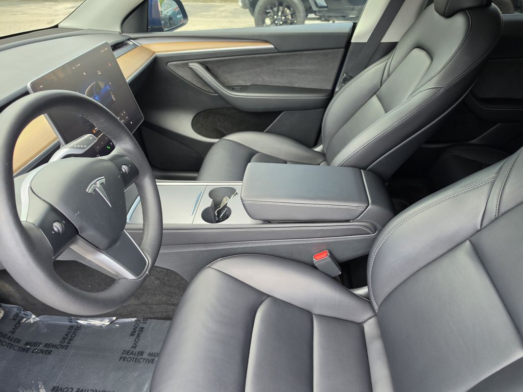 2023 Tesla Model Y Long Range - photo 21