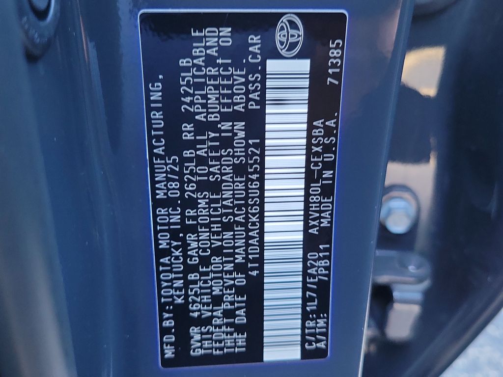 2025 Toyota Camry SE - photo 1